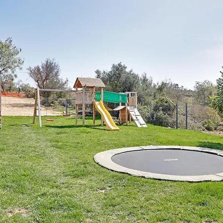 Big Cozy Luxury Pool With Childrens Zoo